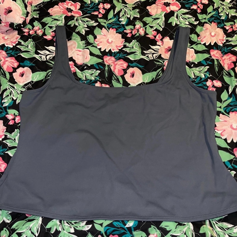 Skims Swim Tank